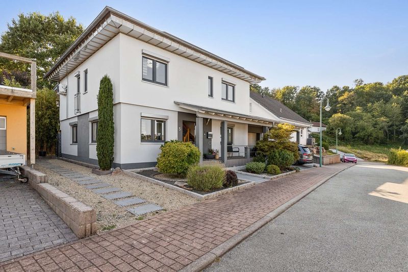 Exklusive Stadtvilla in Thaleischweiler–Fröchen A+, Wärmepumpe, Jacuzzi & viele weitere Highlights